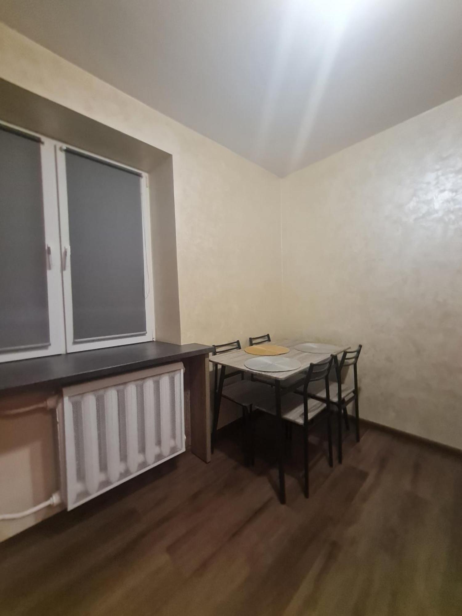 Апартаменти Біля Автостанції Кравчука, 40 Lutsʼk Dış mekan fotoğraf